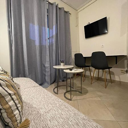 Cozy Apartment In The Heart Of アテネ エクステリア 写真