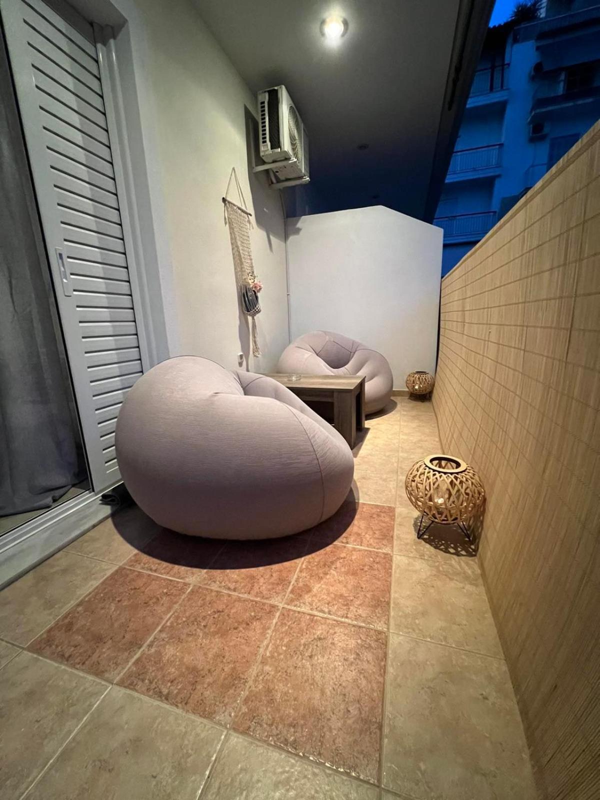 Cozy Apartment In The Heart Of アテネ エクステリア 写真